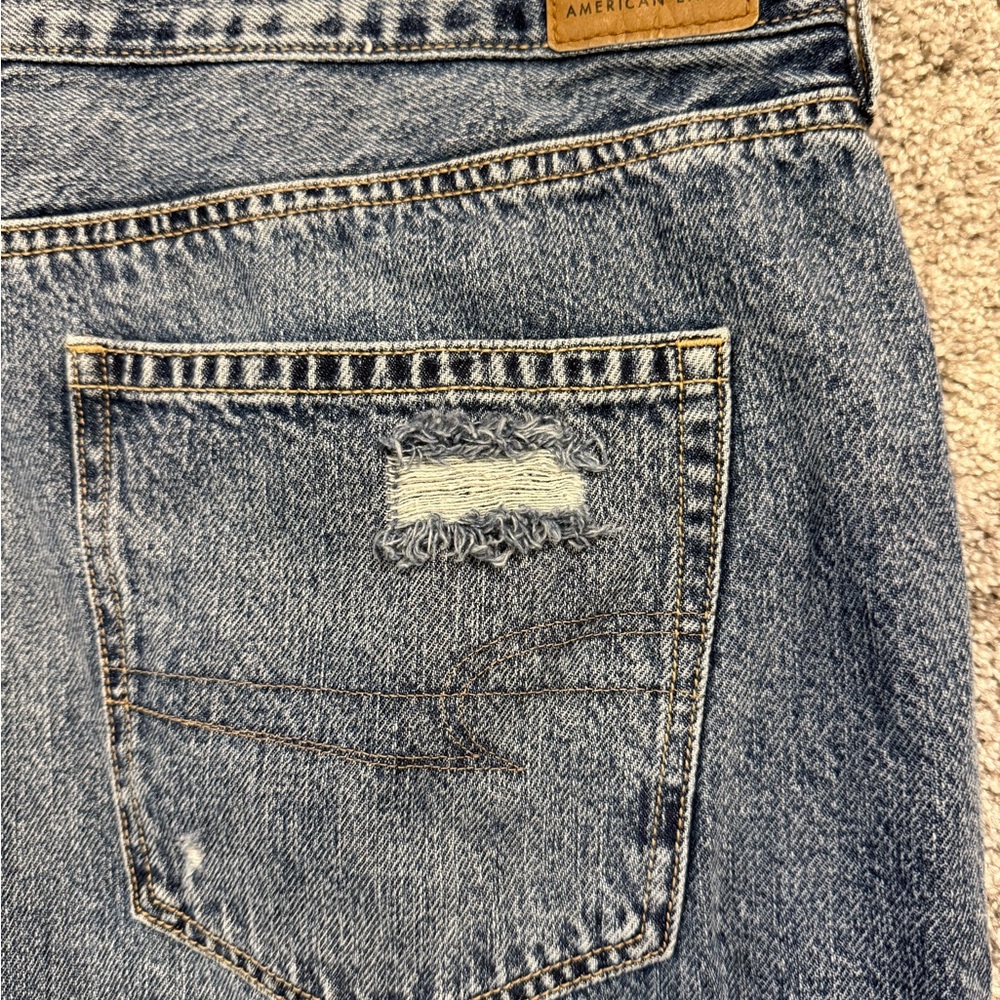 American  Eagle Jeans Womens 20 Blue Regular Mom Jean Distressed Pockets - Picture 10 of 11